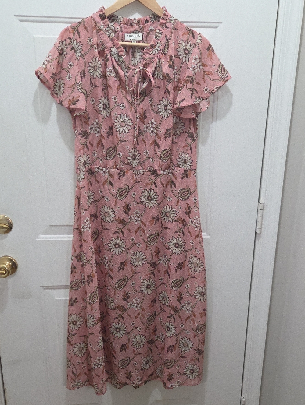 Studio 1940 Pink Floral Midi Dress with Ruffled Neckline XL